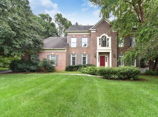1071 Cedar Chase Ct, Herndon, VA 20170