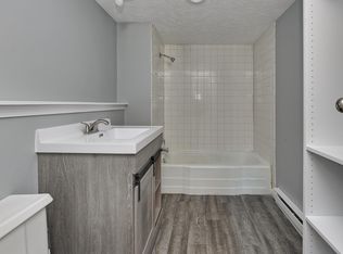 5940 Grover St #2, Omaha, NE 68106