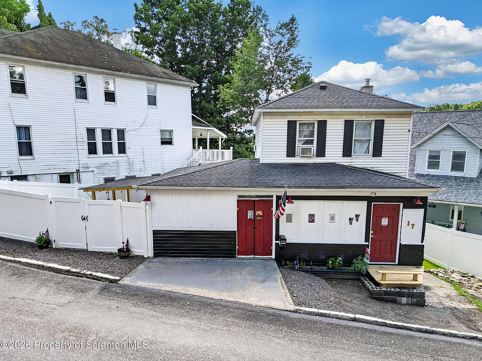 1st image of 17 Reservoir St