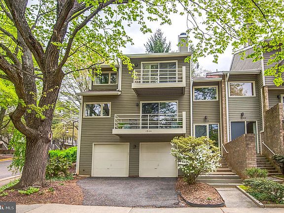 2nd image of 1944 Lakeport Way