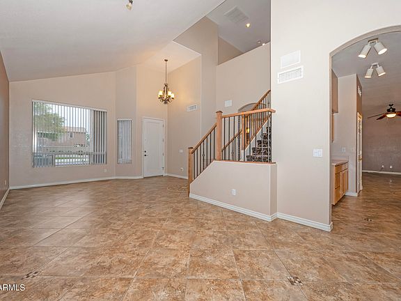 4th image of 122 N Pineview Dr