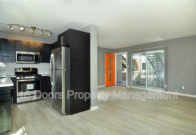 4424 51st St #11 — Photo 9