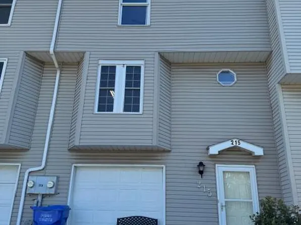 215 Chartwood Dr, Harrisburg, PA 17111