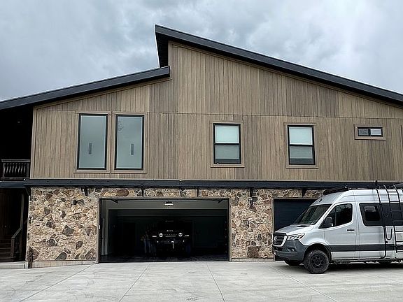 Driveway & Main Entrance