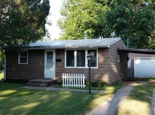 2209 Cliff Rd, Burlington, IA 52601