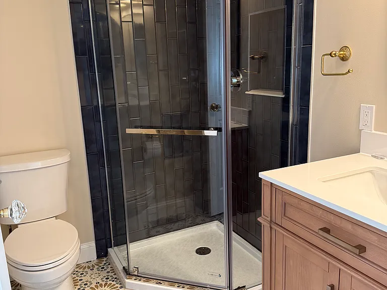 332 Avondale Ave — Photo 8