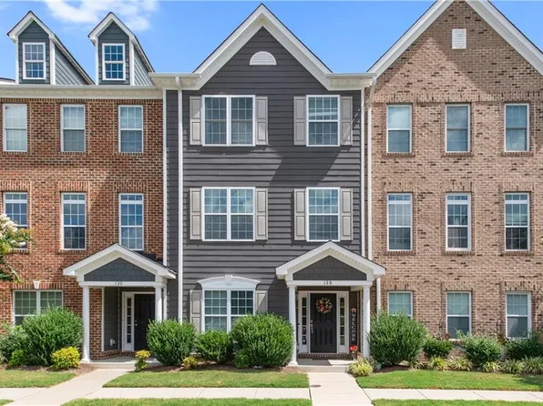 128 Daybeacon St, Yorktown, VA 23692