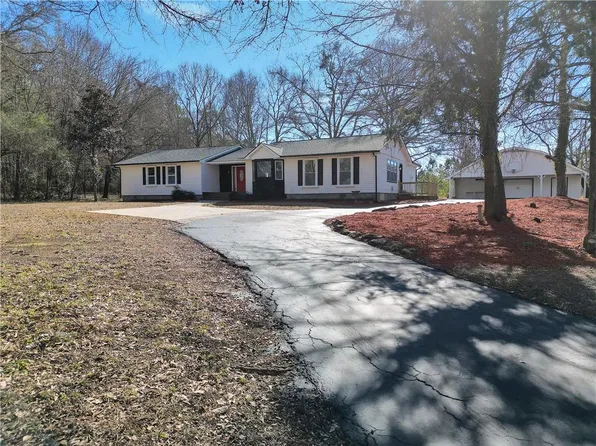 140 Heritage Cir, McDonough, GA 30253