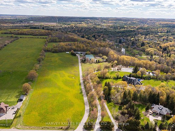 3rd image of 13820 Heritage Rd
