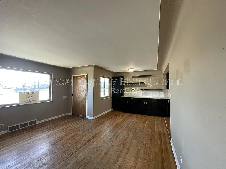 2955 Quebec St — Photo 10