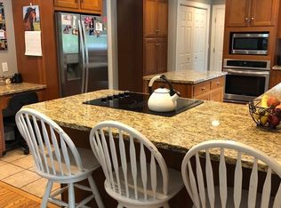 16 Heritage Ln, Windham, ME 04062