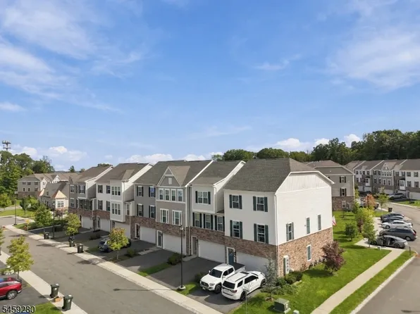 14 Clausen Ct, Mount Olive Twp., NJ 07828