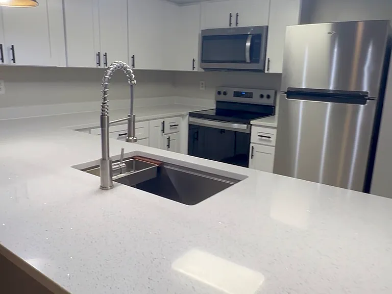 813 Harden St #7 — Photo 4