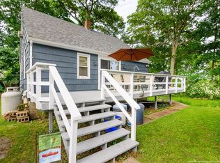 27 Poplar St, Tiverton, RI 02878