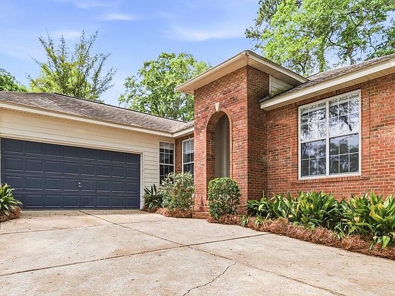 4th image of 2430 Beautyberry Ct