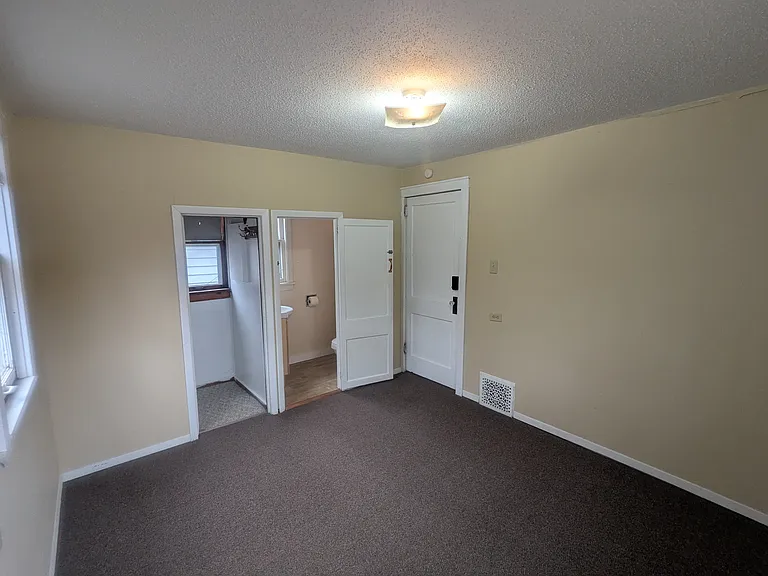 6513 Polk St — Photo 4