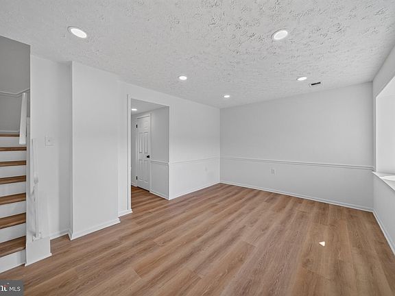 4th image of 209 Ritter Pl