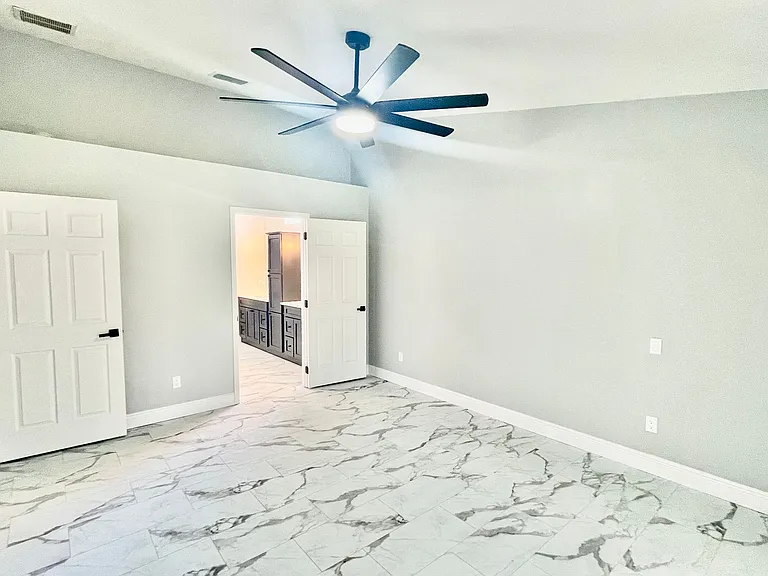 3302 Santa Monica Dr — Photo 12