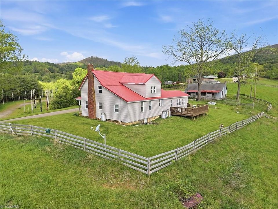 10th image of 4793 Cheek Mountain Rd