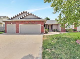 3913 N Lake Ridge St, Wichita, KS 67205