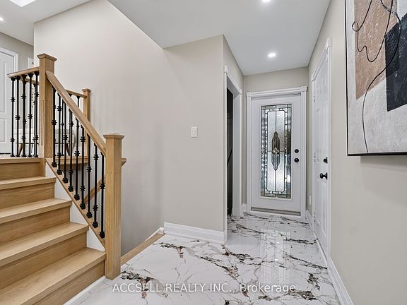 5th image of 2446 Ventura Dr