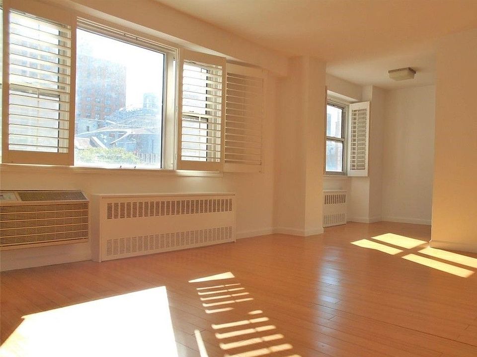 1st image of 100 W 93rd St APT 4B