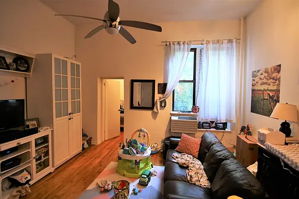 Rented by JK Dansar Corp | media 58