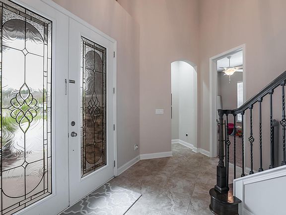 3rd image of 614 Cloisterbane Dr