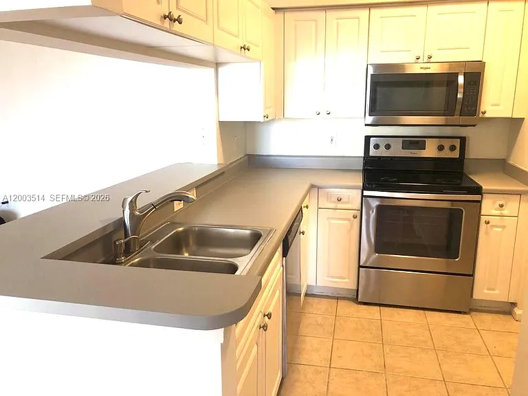17100 N Bay Rd #1913 — Photo 16