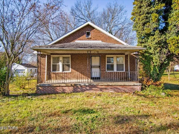 2304 Sanderson Rd, Knoxville, TN 37921