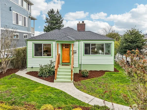 3216 24th Avenue W, Seattle, WA 98199