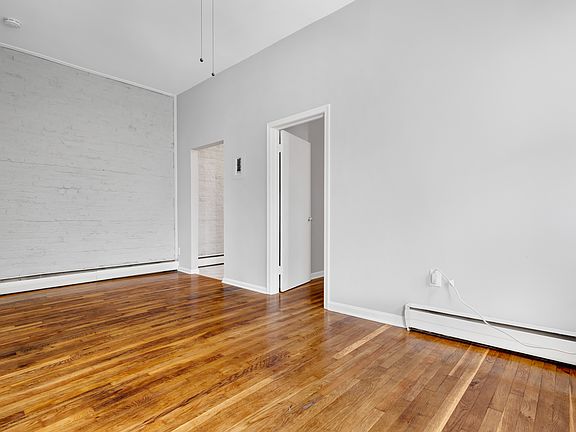 100 F St SE #3- picture 4_08212023