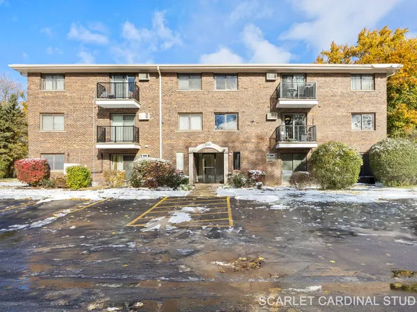 1240 S Lorraine Rd APT 2B, Wheaton, IL 60189