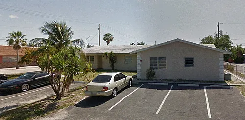 3498 NE 11 Ave Photo 1