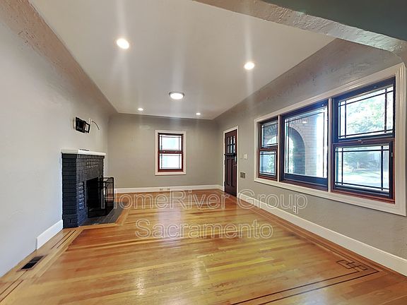 3rd image of 1637 47th St