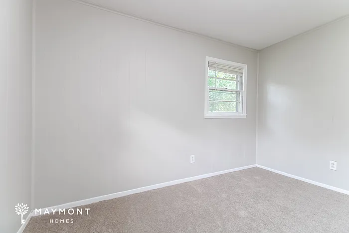 2027 Glenn Rd — Photo 12