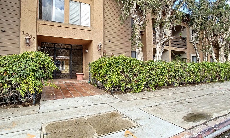 1st image of 1002 30th St APT 110