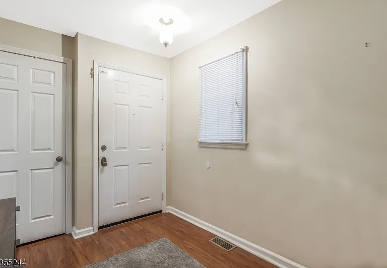 105 Alexandria Way — Photo 6
