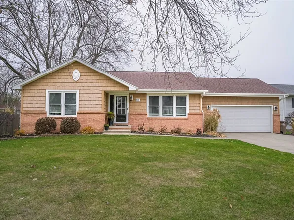 5130 Orchard Dr, Pleasant Hill, IA 50327