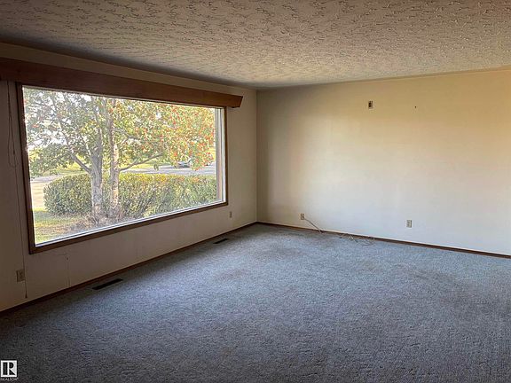 4th image of 13524 92nd St NW