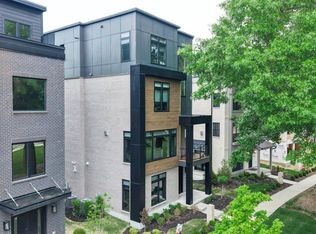 2932 Robertson Ave, Cincinnati, OH 45209