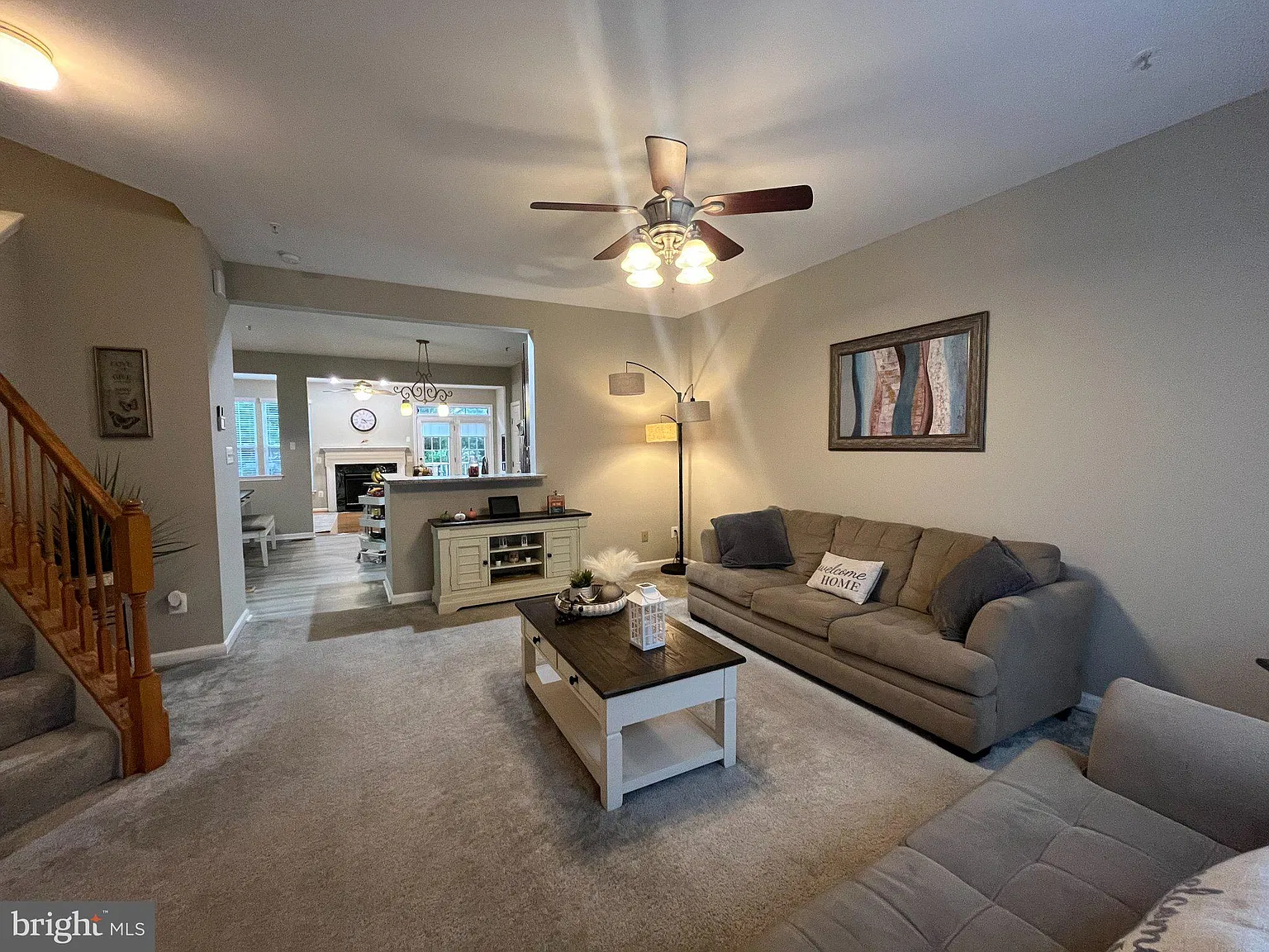 3 bed, 2.5 bath, 2360 sqft, $3,000 — Photo 3