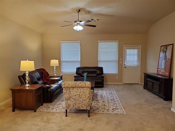 4th image of 15610 Whisper Woods Dr