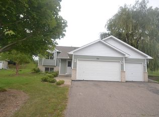 731 Countryside Rd, Waconia, MN 55387
