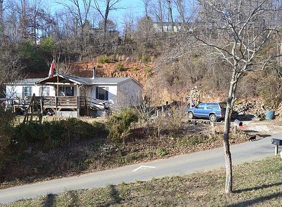 4th image of 56 Walnut Ln