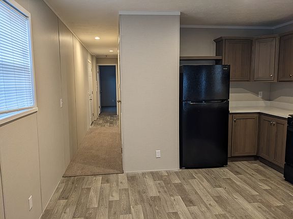 4th image of 2324 Catalpa St #92