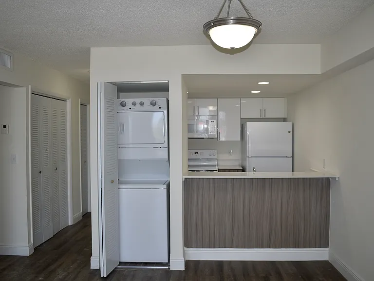 In-Unit Washer/ Dryer