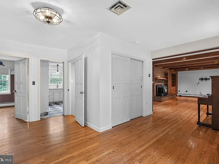 5195 Saint Leonard Rd — Photo 3
