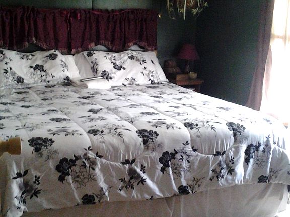 Main Bedroom with closet