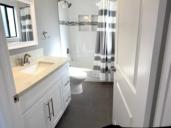 11156 Acama St APT 104, North Hollywood, CA 91602